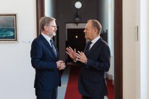 [VIDEO] W Pradze odbyły się 9. polsko-czeskie konsultacje międzyrządowe. Obradom przewodniczył Premier Donald Tusk oraz szef czeskiego rządu Petr Fiala. Mamy wiele wspólnych interesów i podobnie patrzymy na takie kwestie, jak rola Europy, pomoc Ukrainie, b