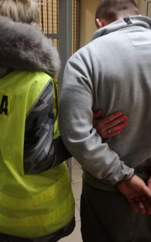 [VIDEO] Zatrzymali nieuczciwych olsztyńskich biznesmenów. Straty szacuje się na blisko 3 mln zł