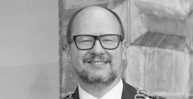 Odszedł Paweł Adamowicz. Lekarzom nie udało się go uratować. Miał 53 lata