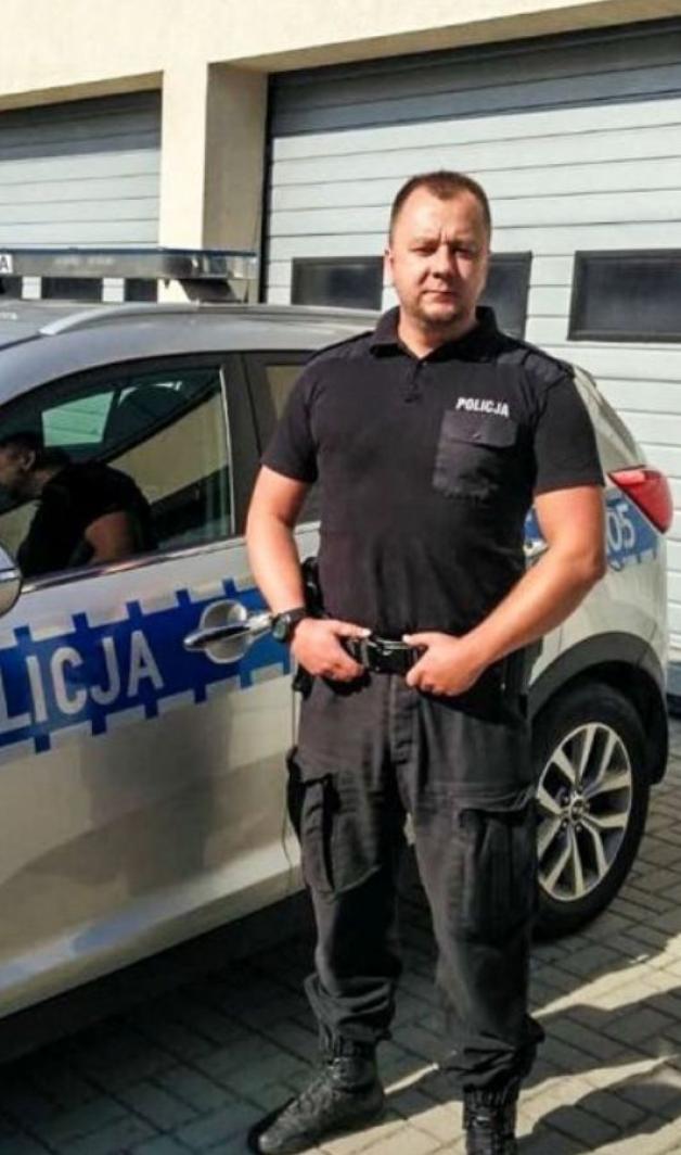 Szybka reakcja, profesjonalny ratunek. Policjant z Witnicy pomógł tonącej nastolatce