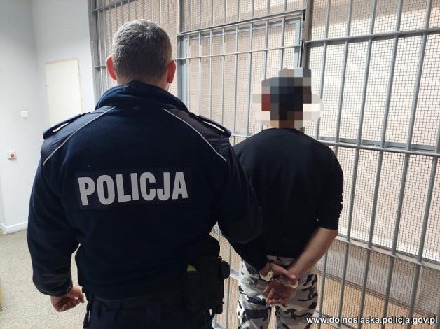 Lewe tablice, bez badań, bez OC za to z narkotykami