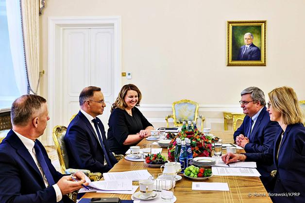 Prezydent Andrzej Duda zdecydował o przekazaniu projektu ustawy o asystencji osobistej osób z niepełnosprawnościami do prac parlamentarnych